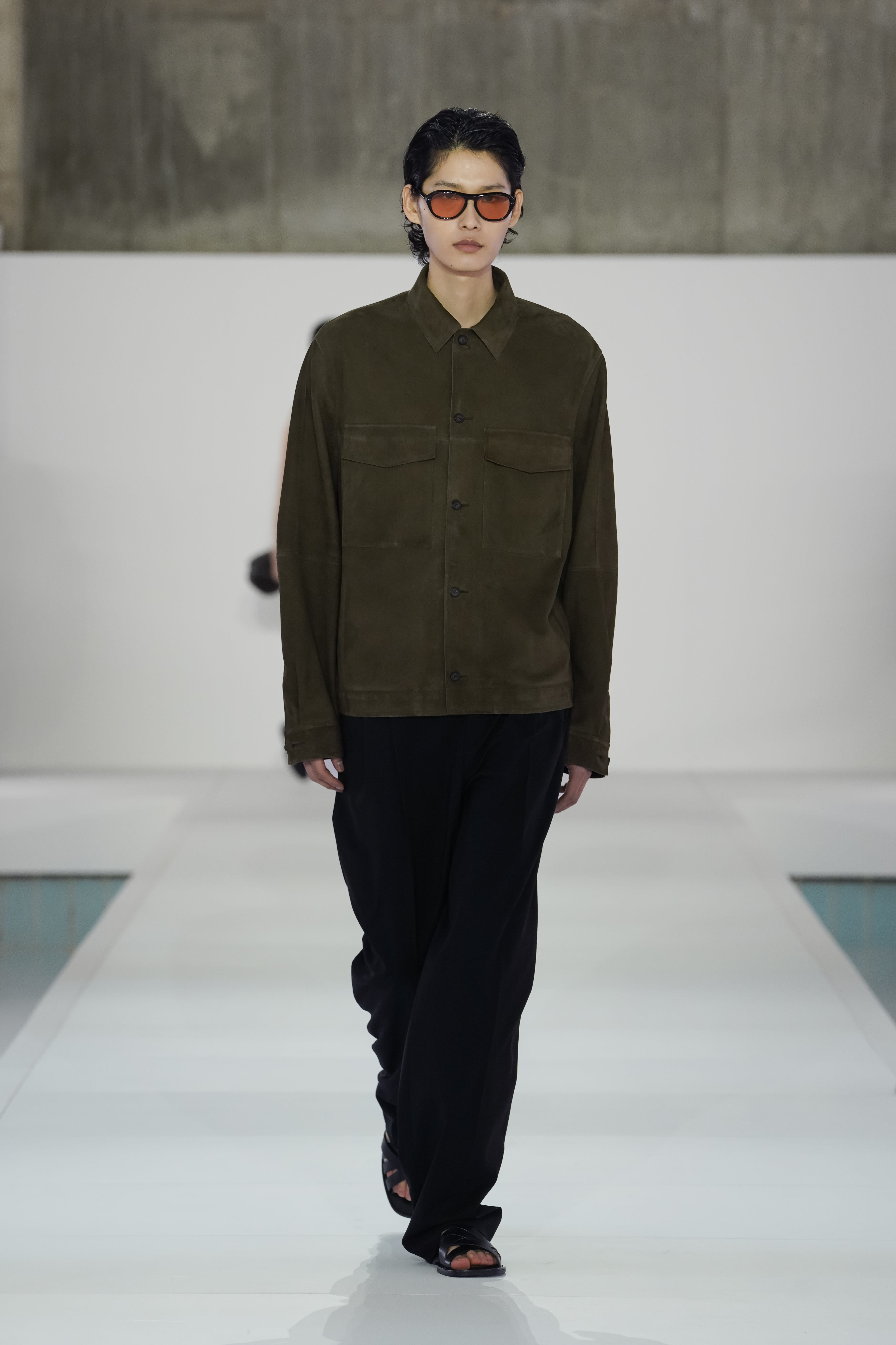 フルイドウール ワイドレッグパンツ